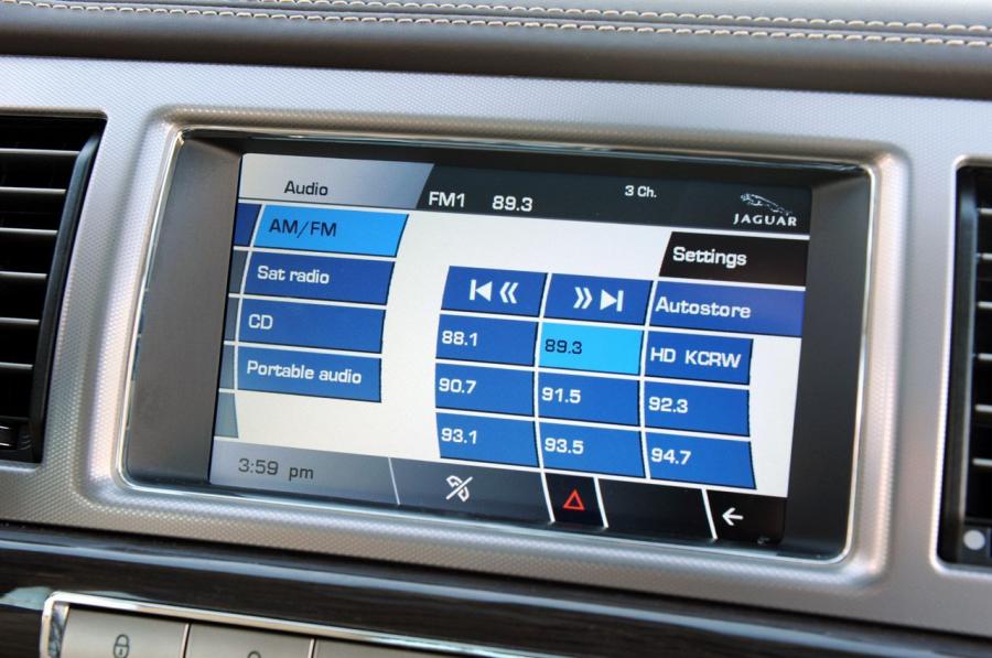  Jaguar XF Supercharged 2010 года  (фото 5 из 56)